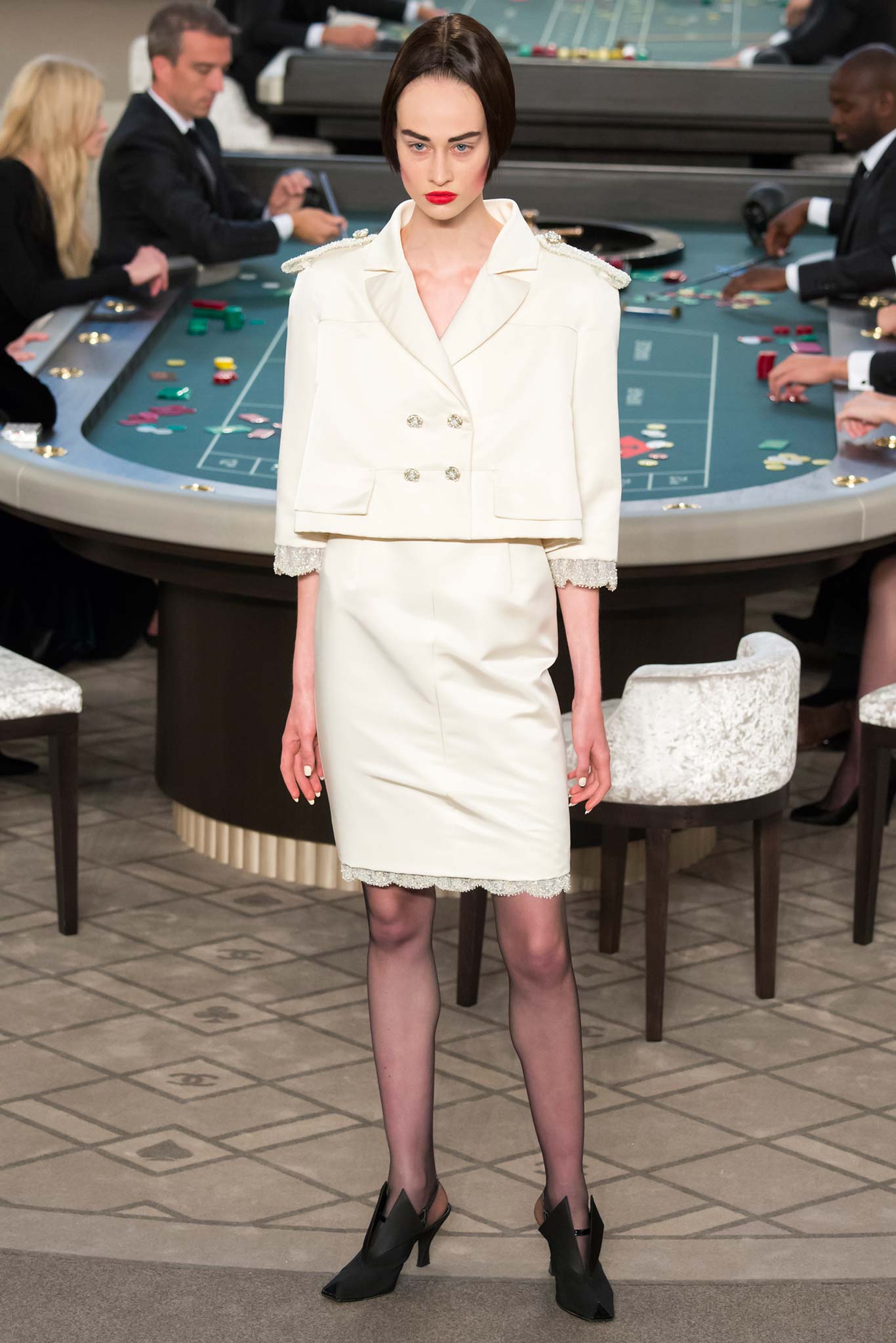 Chanel F/W 15 Couture Look 368