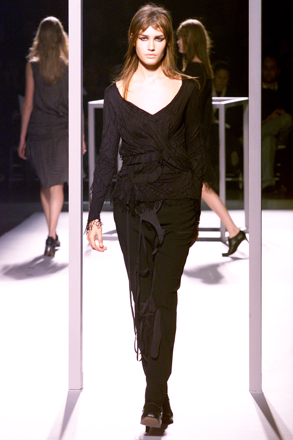 Chalayan F/W 02 Look 259