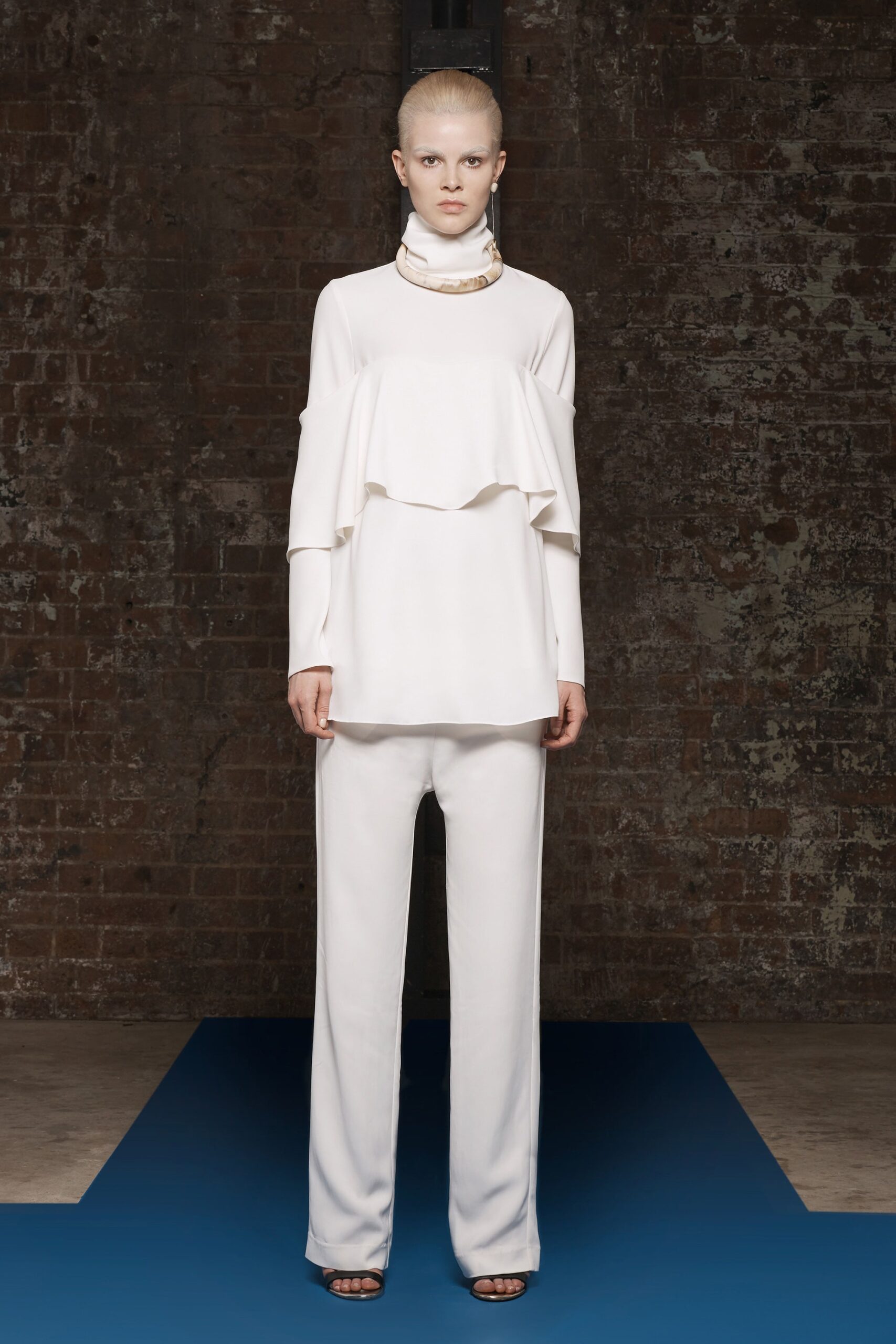 ivory crepe relaxed straight-leg pants