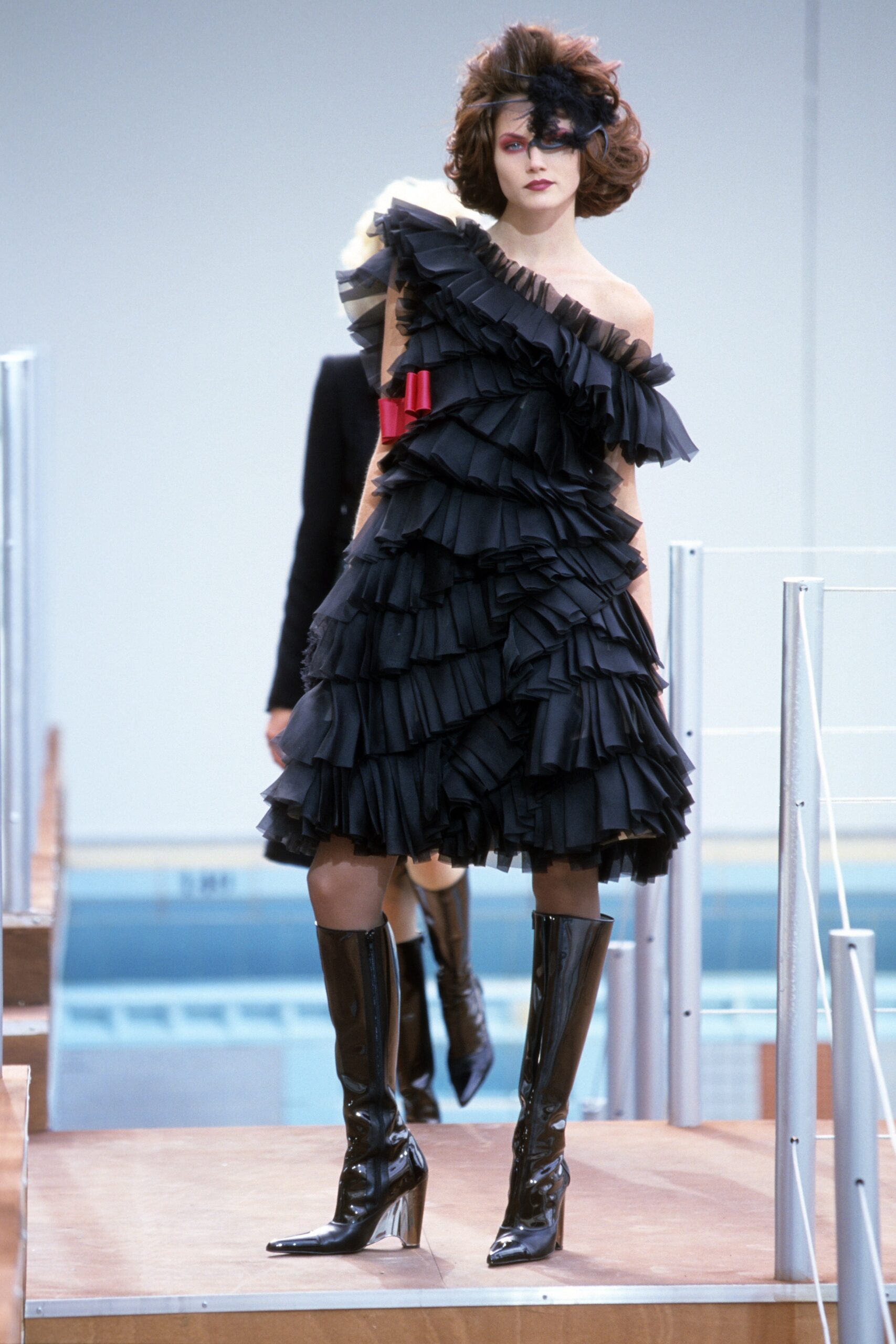 Chanel F/W 00 Couture Look 322