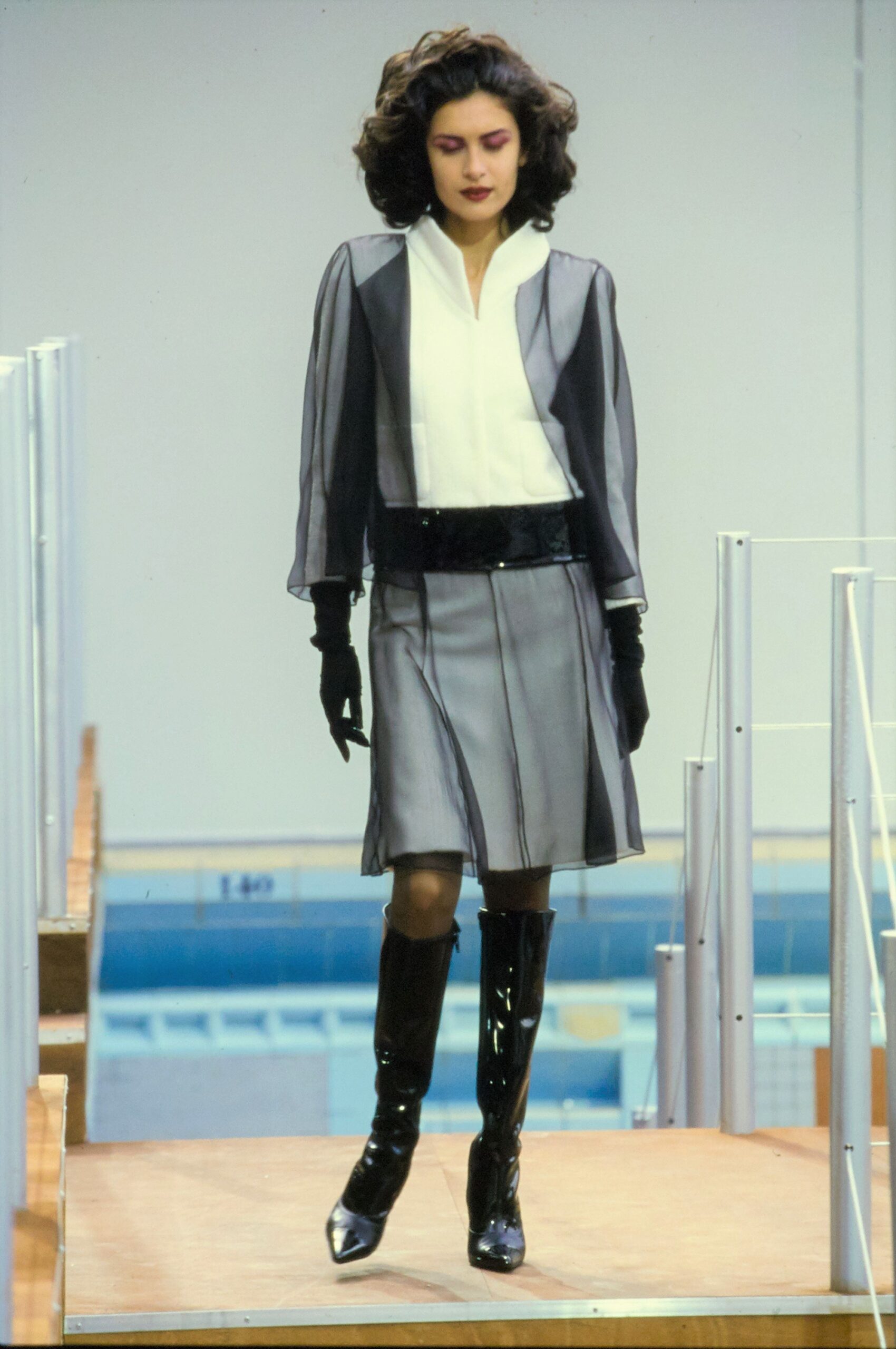Chanel F/W 00 Couture Look 325