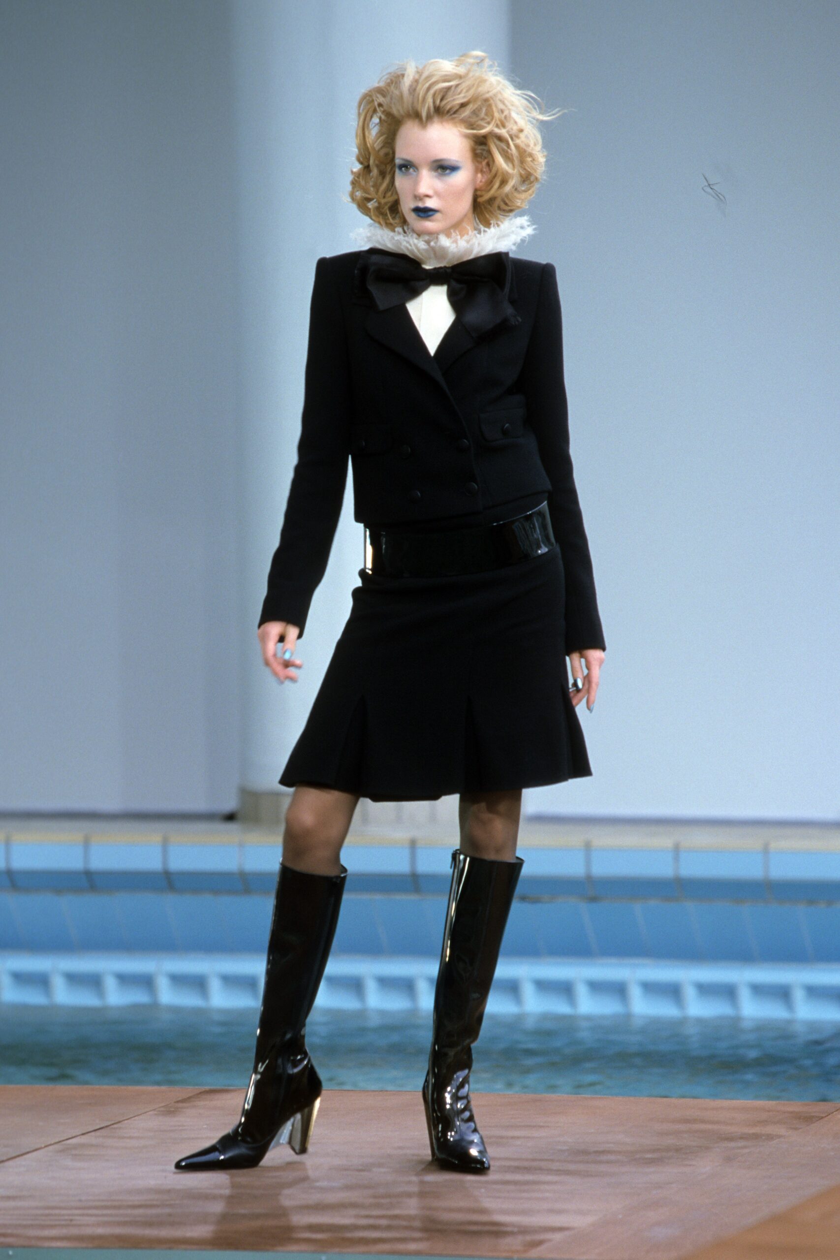 Chanel F/W 00 Couture Look 357