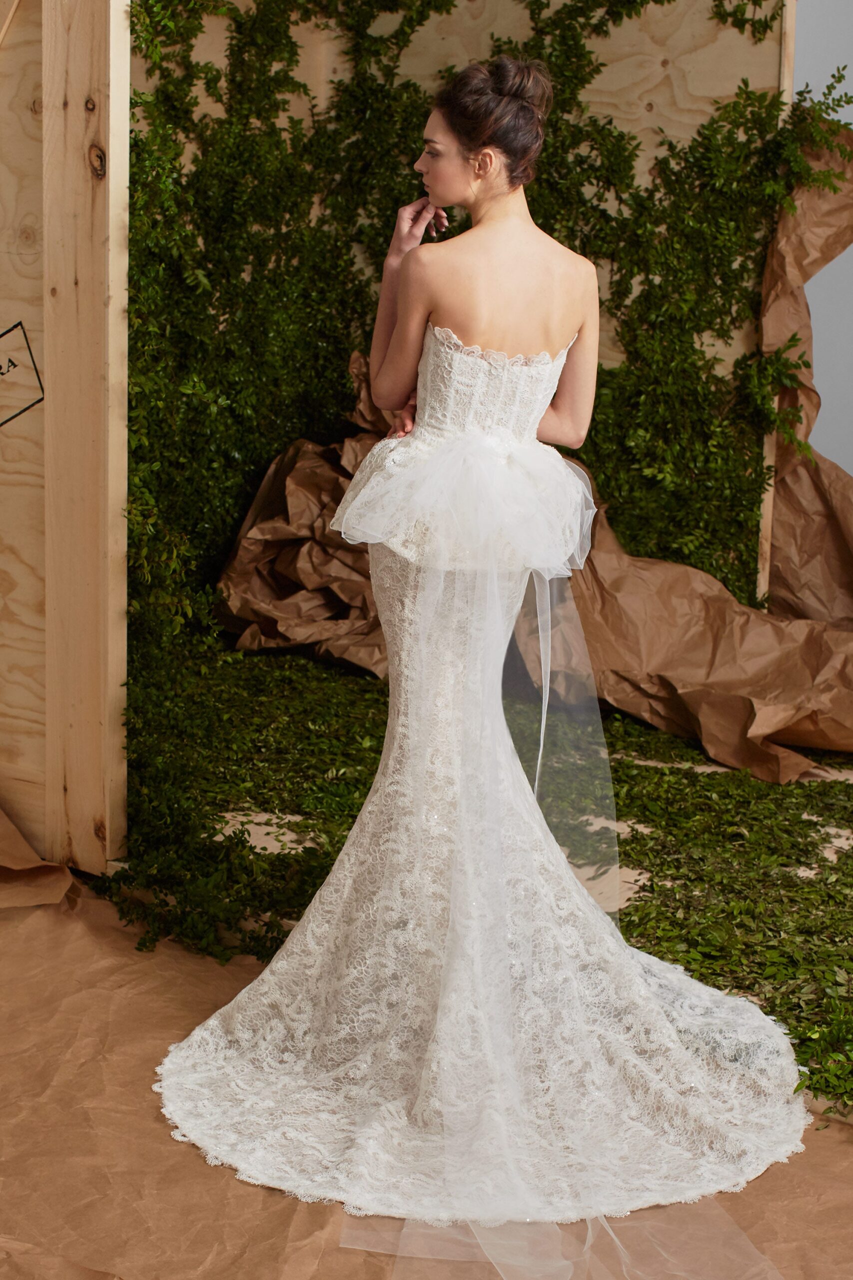 Carolina Herrera S/S 17 Bridal Look 44