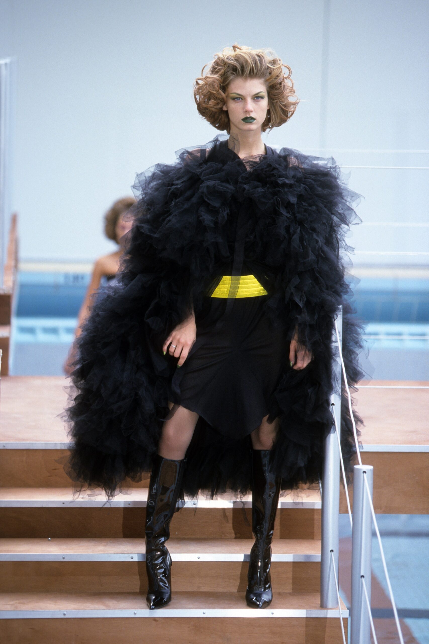Chanel F/W 00 Couture Look 450