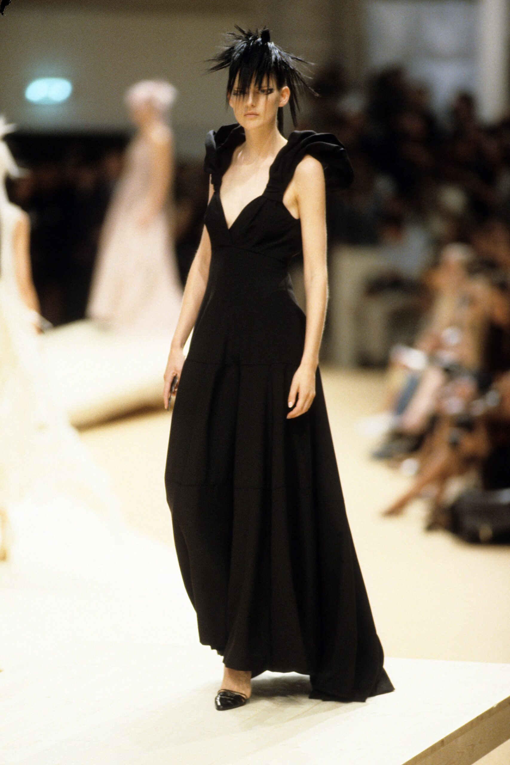 Chanel F/W 99 Couture Look 758