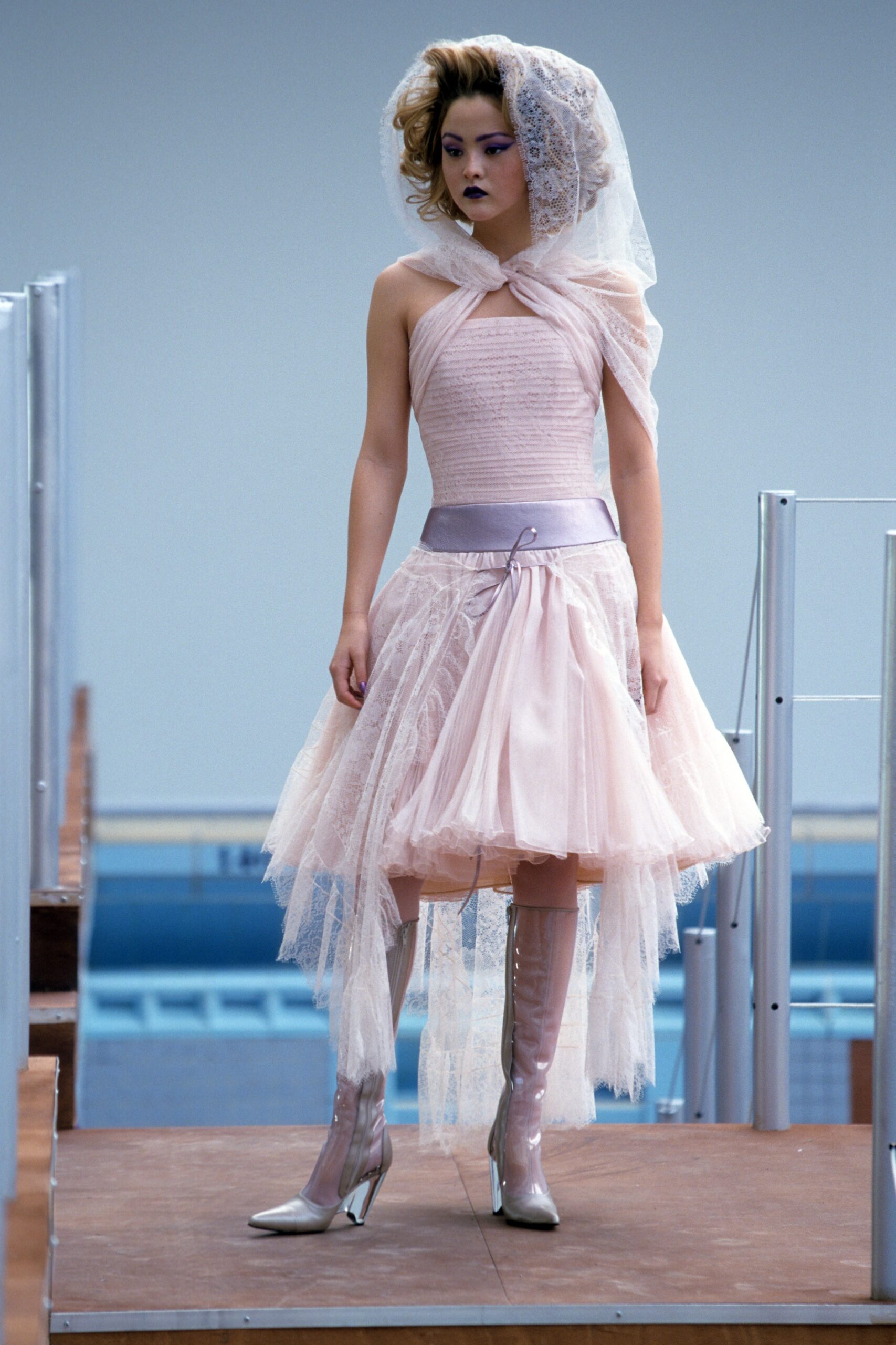 Chanel F/W 00 Couture Look 560