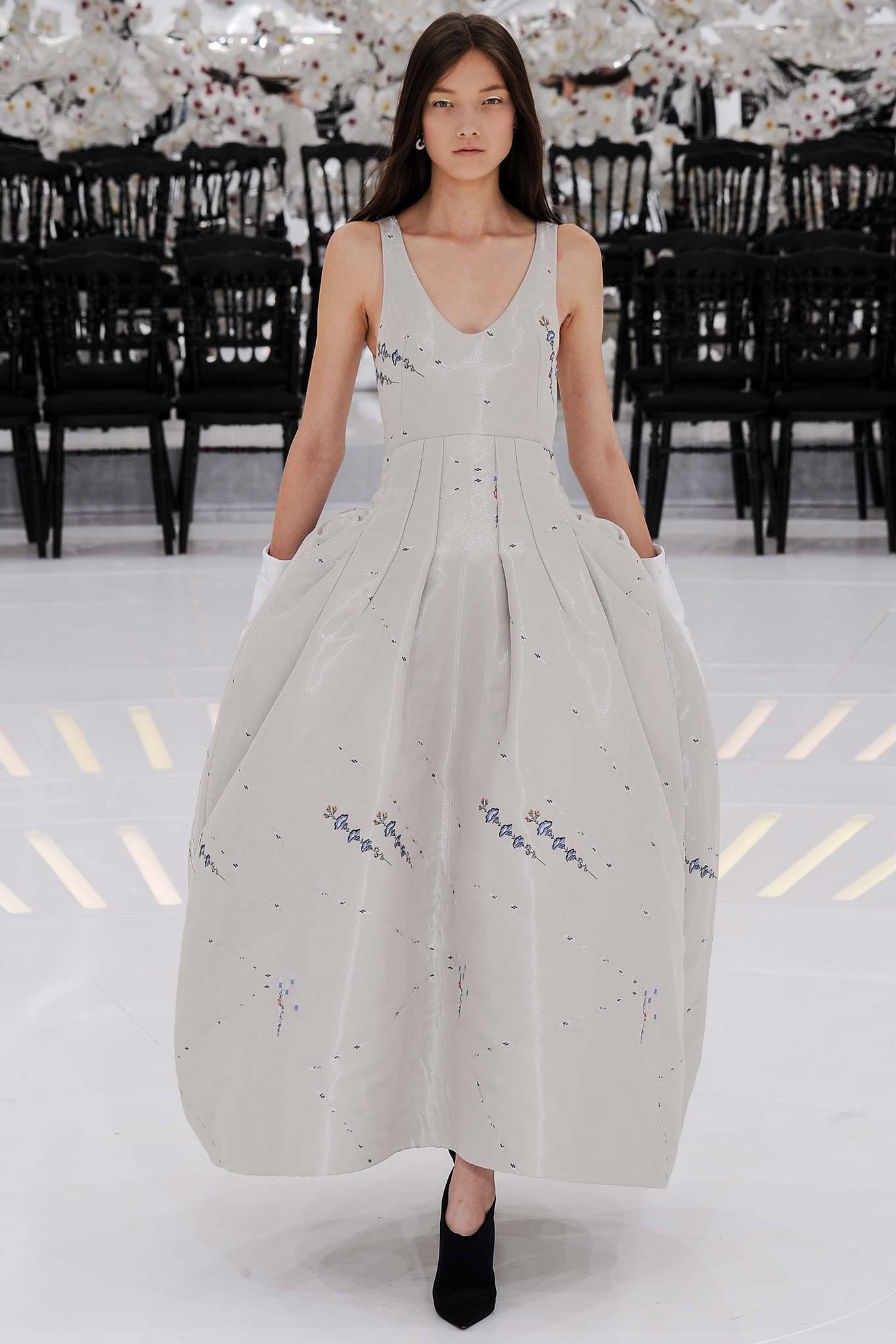Christian Dior F/W 14 Couture Look 54