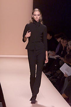 Carolina Herrera F/W 00 Look 8