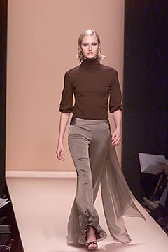 Carolina Herrera F/W 00 Look 126