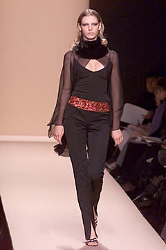 Carolina Herrera F/W 00 Look 213