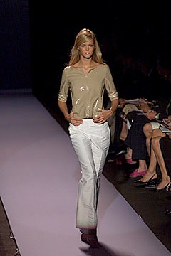 Carolina Herrera S/S 00 Look 7