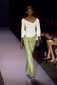 Carolina Herrera S/S 00 Look 29