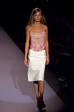 Carolina Herrera S/S 00 Look 39
