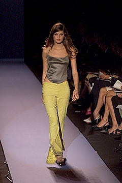 Carolina Herrera S/S 00 Look 85