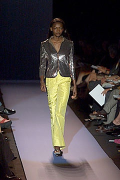 Carolina Herrera S/S 00 Look 115
