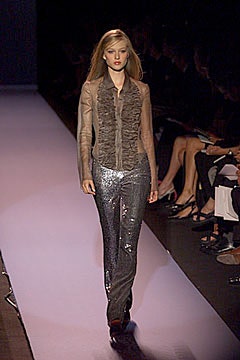 Carolina Herrera S/S 00 Look 139