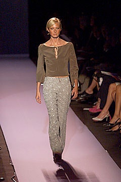 Carolina Herrera S/S 00 Look 185