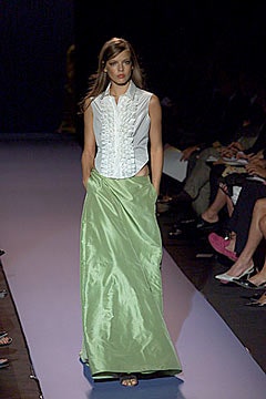 Carolina Herrera S/S 00 Look 209