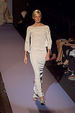 Carolina Herrera S/S 00 Look 245
