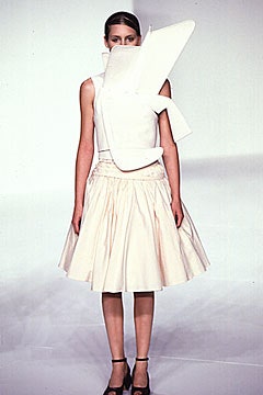 Chalayan S/S 00 Look 139