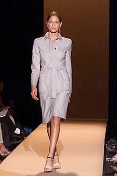 Carolina Herrera S/S 01 Look 33
