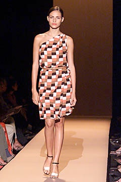 Carolina Herrera S/S 01 Look 36
