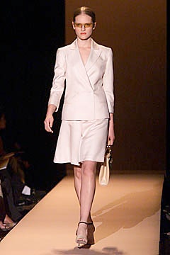 Carolina Herrera S/S 01 Look 43