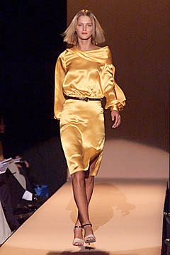 Carolina Herrera S/S 01 Look 205