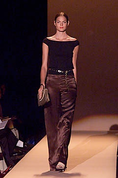 Carolina Herrera S/S 01 Look 209