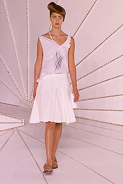 Chalayan S/S 01 Look 43