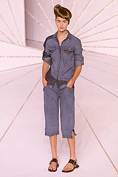 Chalayan S/S 01 Look 121