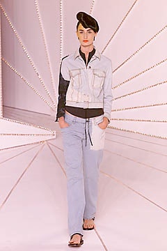 Chalayan S/S 01 Look 126