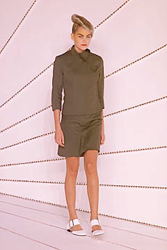 Chalayan S/S 01 Look 136