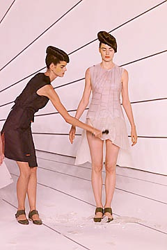 Chalayan S/S 01 Look 216
