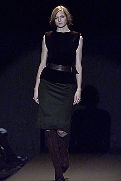 Carolina Herrera F/W 01 Look 6