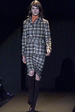 Carolina Herrera F/W 01 Look 26