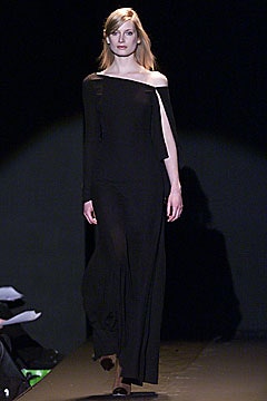 Carolina Herrera F/W 01 Look 305