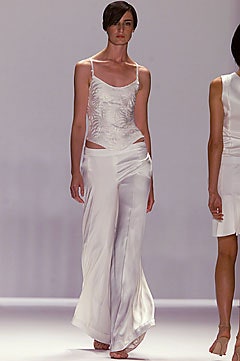 Carolina Herrera S/S 02 Look 60