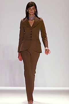 Carolina Herrera S/S 02 Look 142