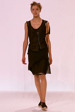Chalayan S/S 02 Look 185