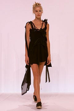 Chalayan S/S 02 Look 195