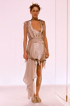 Chalayan S/S 02 Look 226