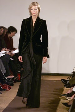 Carolina Herrera F/W 02 Look 197