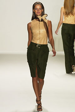 Carolina Herrera S/S 03 Look 16