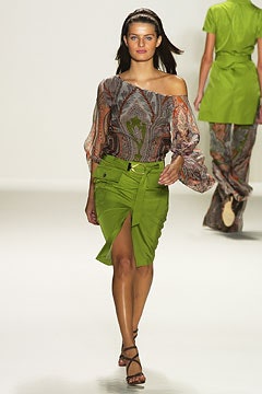 Carolina Herrera S/S 03 Look 32