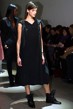 black unknown sleeveless high-neck draped flowing midi midi-dress