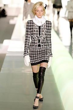 Chanel F/W 03 Look 36