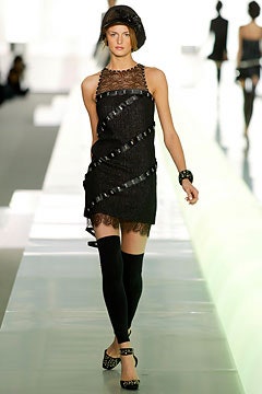 Chanel F/W 03 Look 385