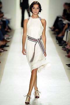 Carolina Herrera S/S 04 Look 128