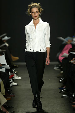 Carolina Herrera F/W 04 Look 81